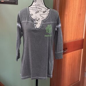 MV Sport Gray and Green Ireland 3/4 Sleeve Top, Size XL